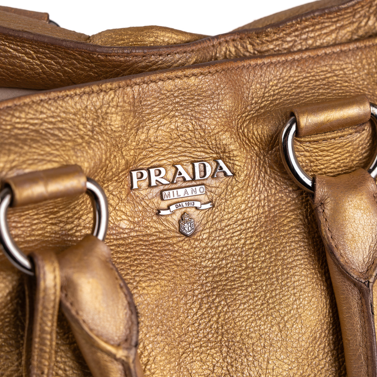 Prada Cervo Antik Tote Ouro