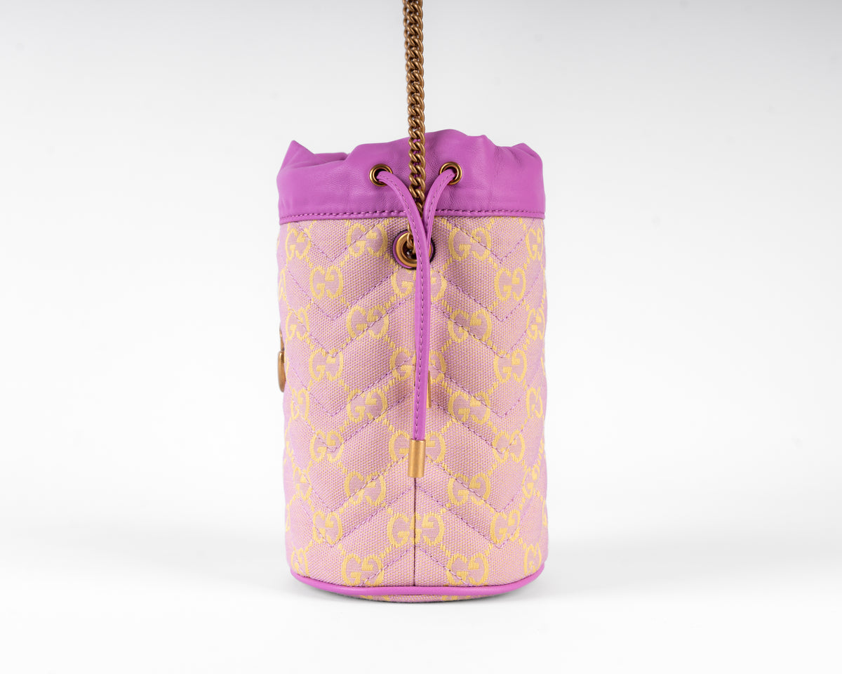 Gucci GG Marmont Matelassé Mini Bucket