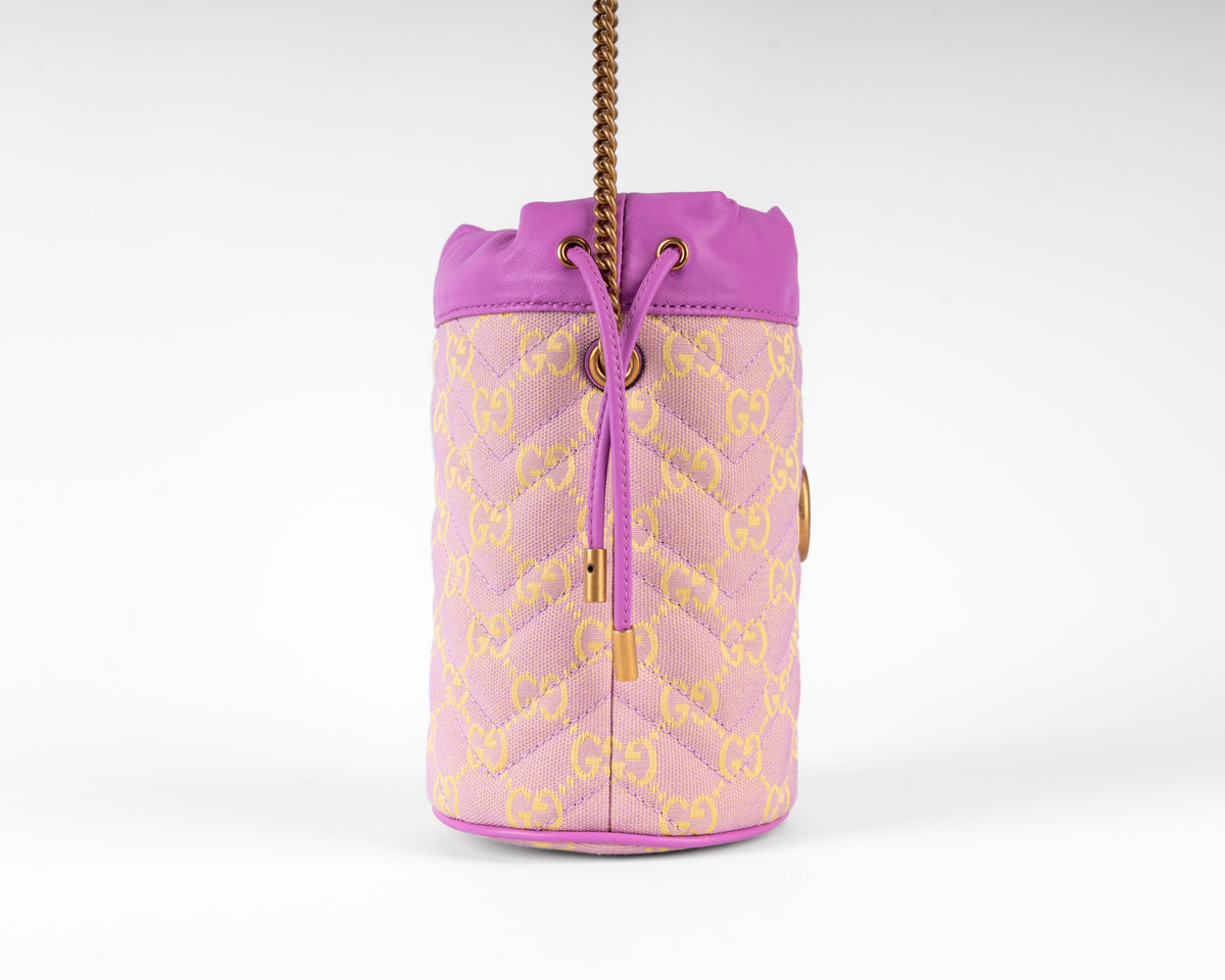 Gucci GG Marmont Matelassé Mini Bucket