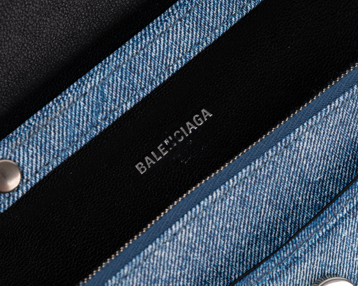 Balenciaga Hourglass Wallet on Chain (Denim-Embossed Calfskin, Blue)