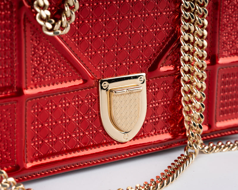Christian Dior Diorama Wallet on Chain (Metallic Red)